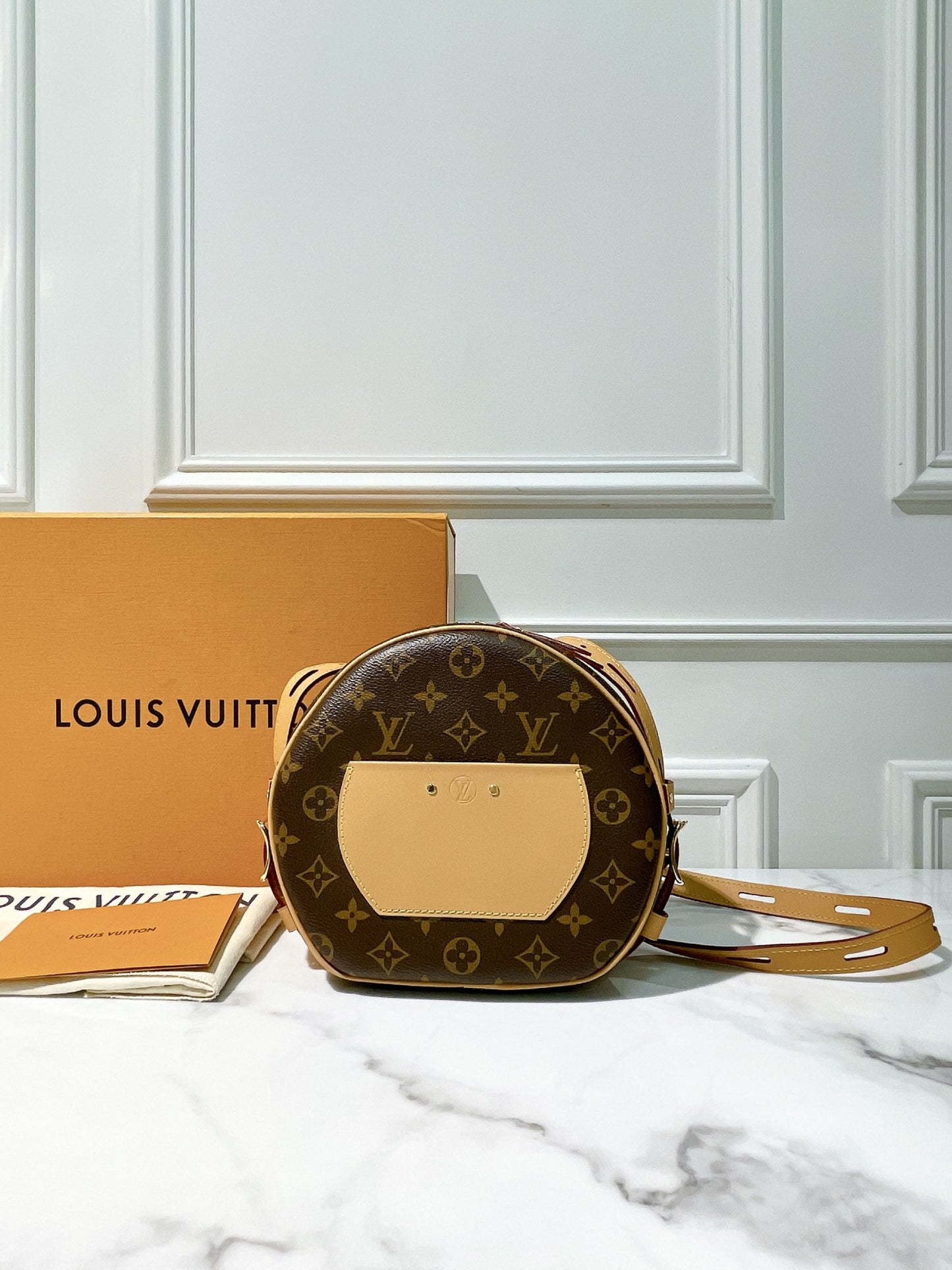 LV BOITE CHAPEAU SOUPLE MM