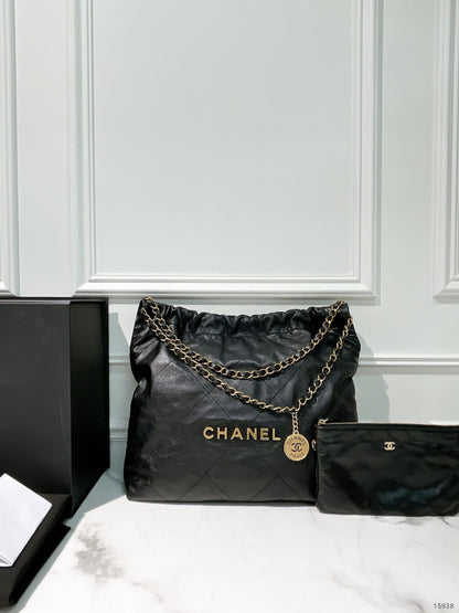 CHANEL 22 BAG MEDIUM, BLACK/GOLD