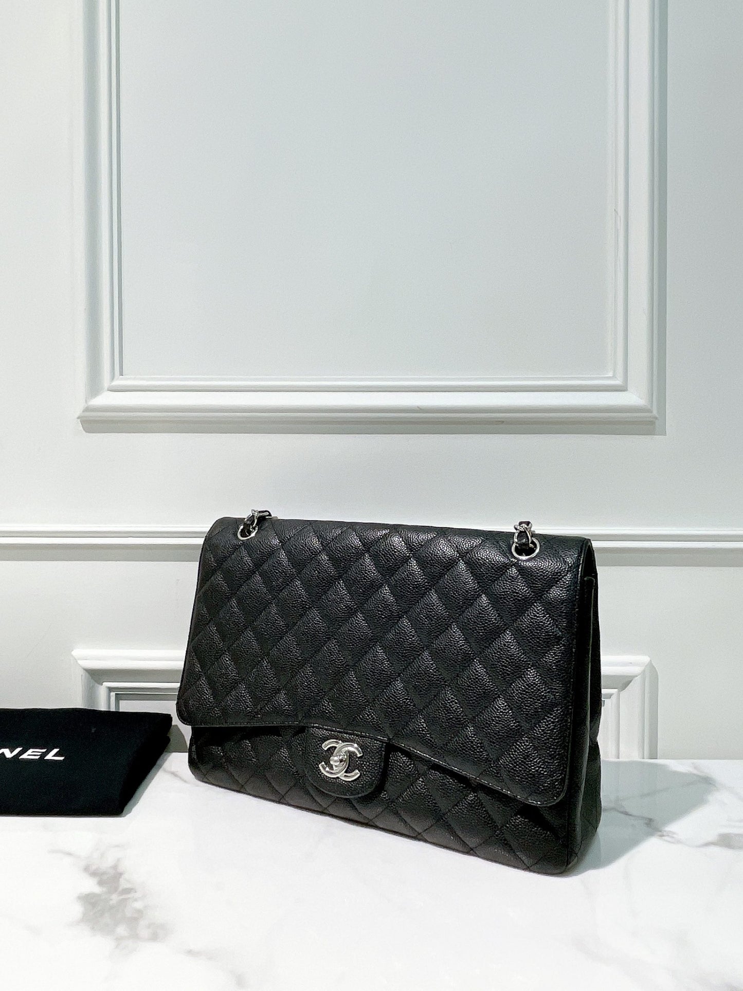 CHANEL CLASSIC FLAP MAXI, BLACK/SILVER