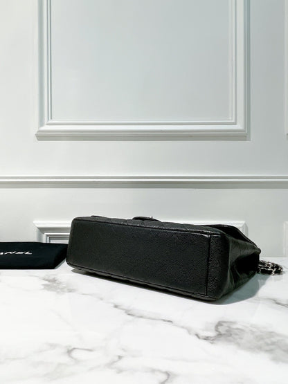 CHANEL CLASSIC FLAP MAXI, BLACK/SILVER