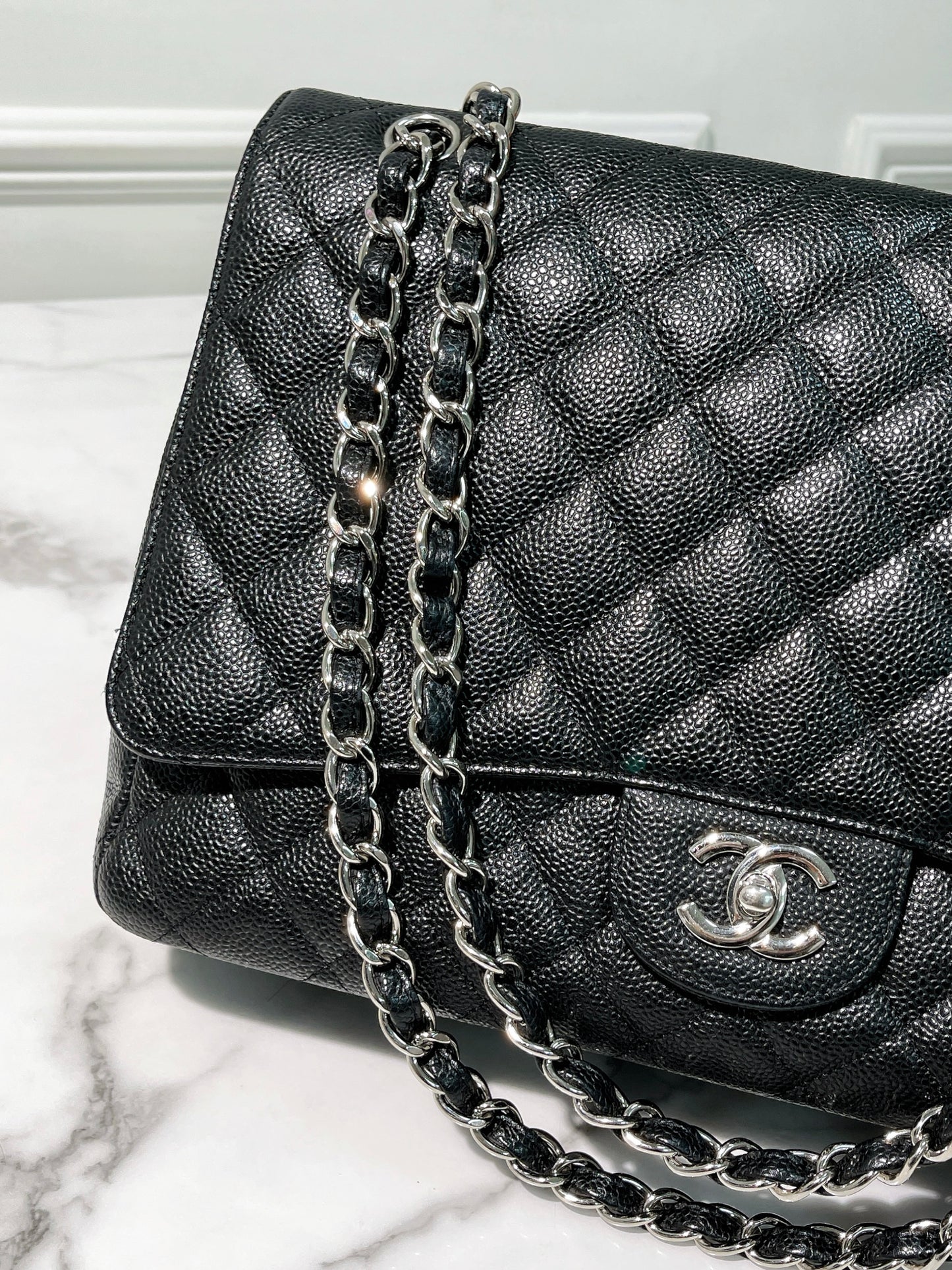 CHANEL CLASSIC FLAP MAXI, BLACK/SILVER