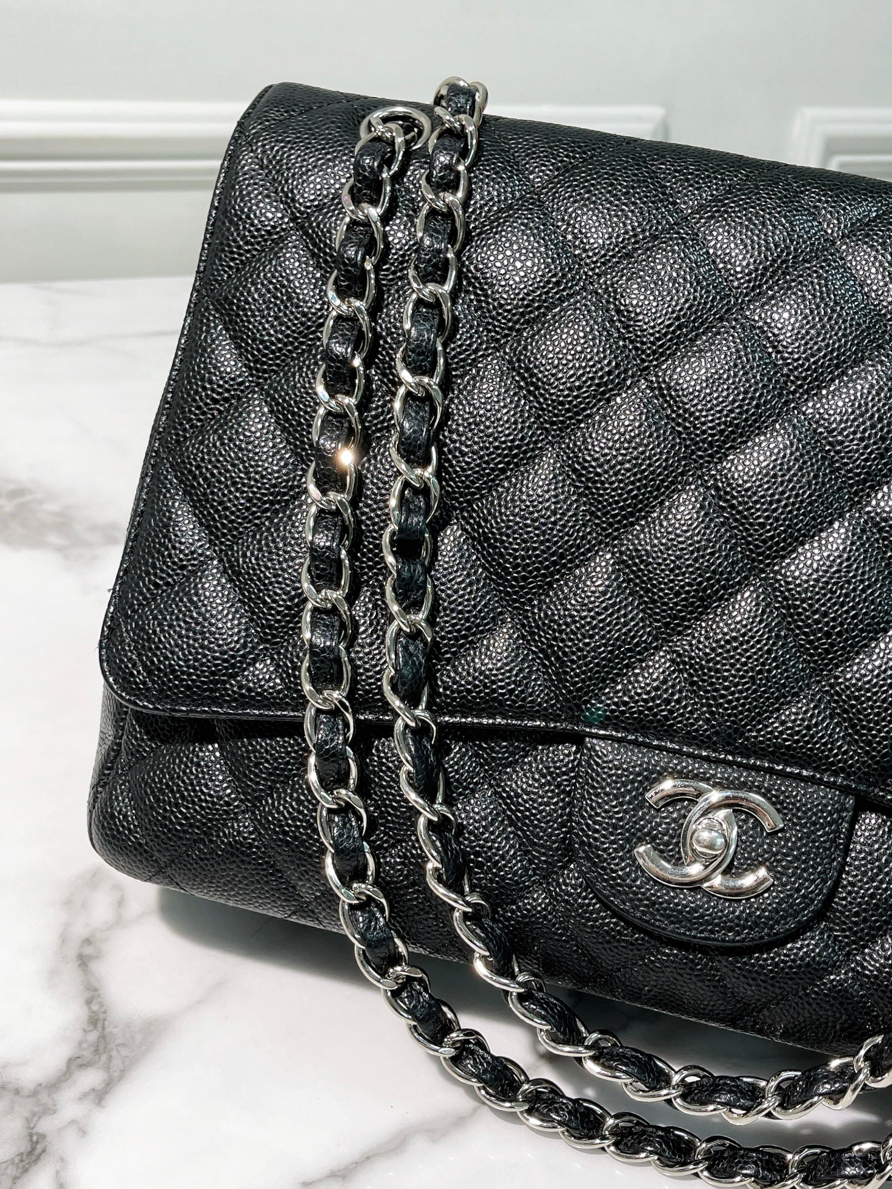 CHANEL CLASSIC FLAP MAXI, BLACK/SILVER