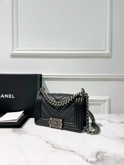 CHANEL LEBOY SMALL, BLACK/SILVER