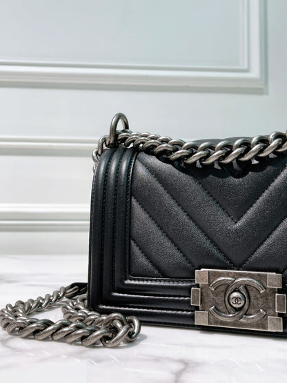 CHANEL LEBOY SMALL, BLACK/SILVER