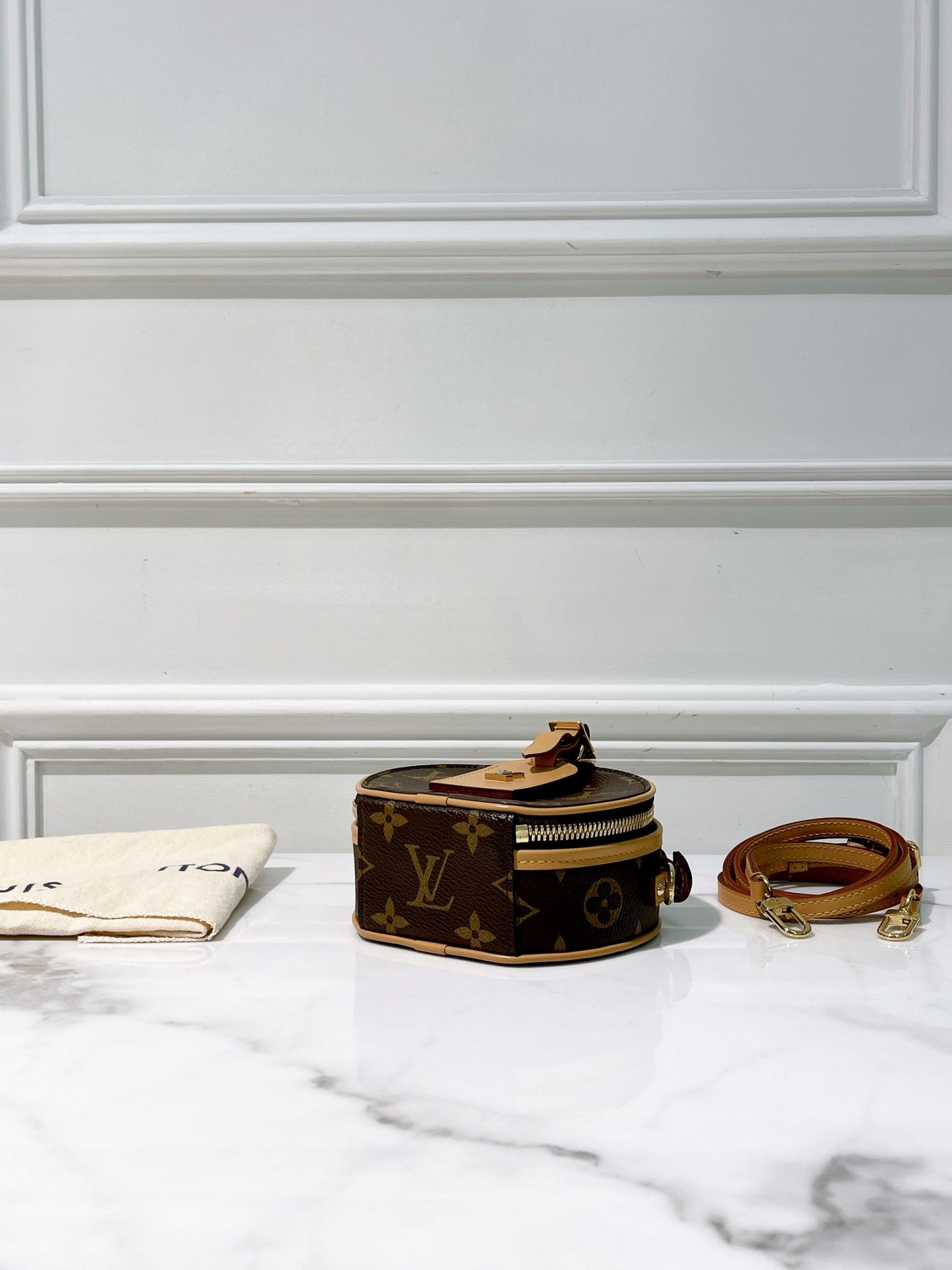 LV MINI BOITE CHAPEAU, Monogram