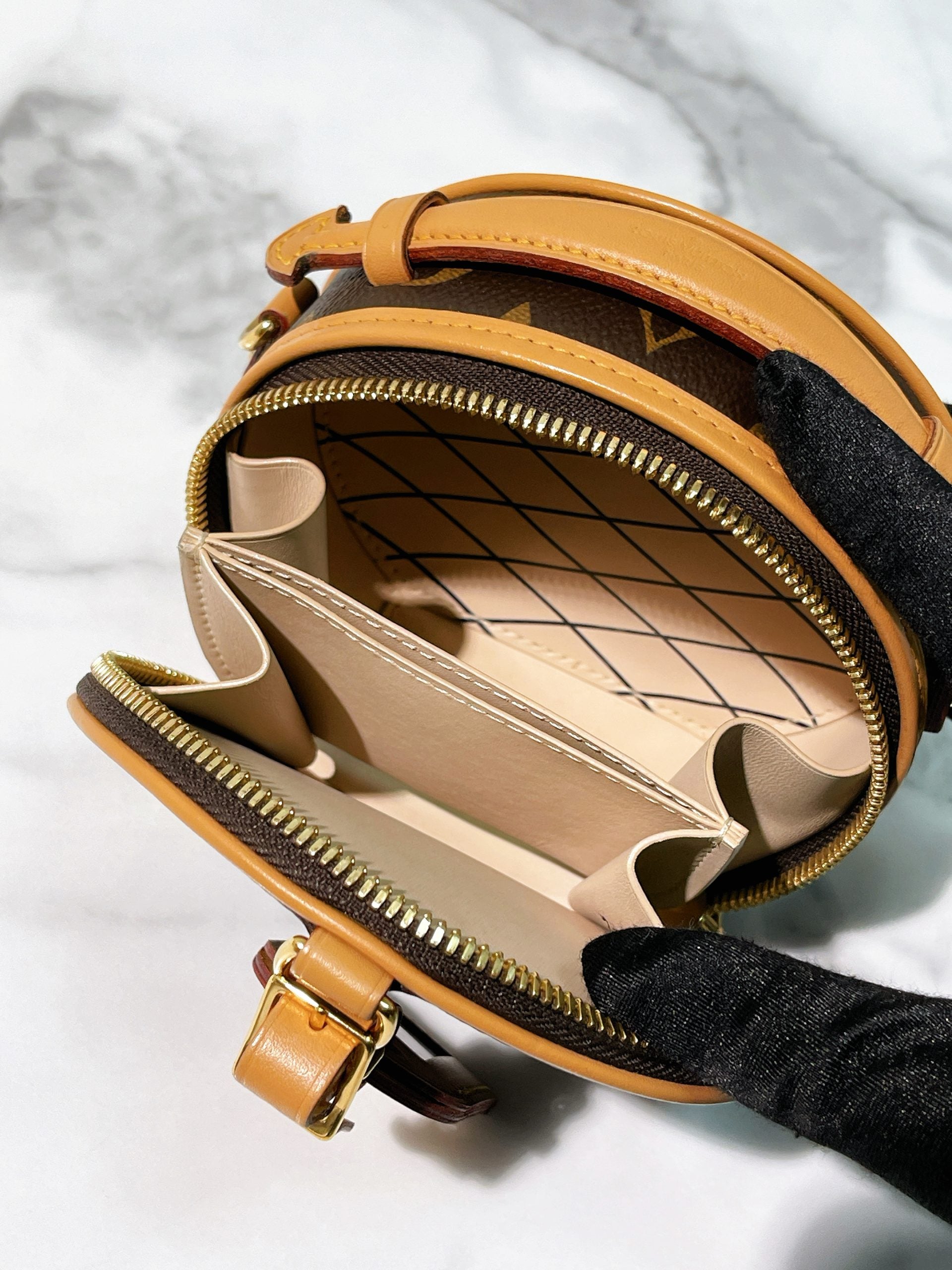 LV MINI BOITE CHAPEAU, Monogram