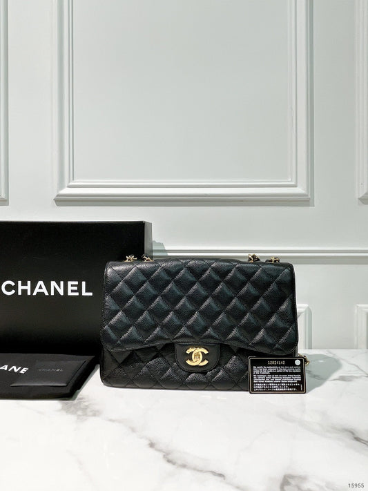 CHANEL SINGLE FLAP JUMBO, Black/Gold