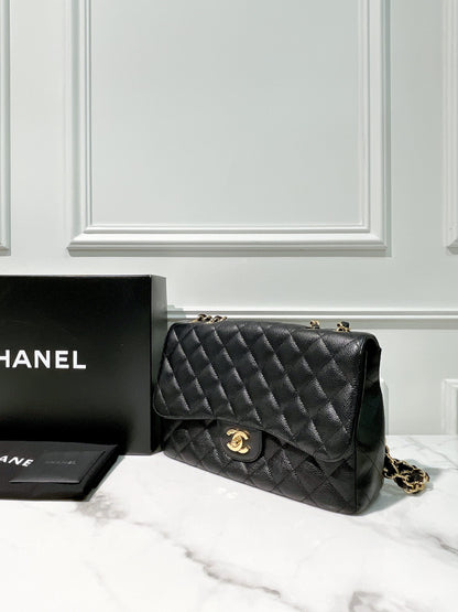 CHANEL SINGLE FLAP JUMBO, Black/Gold