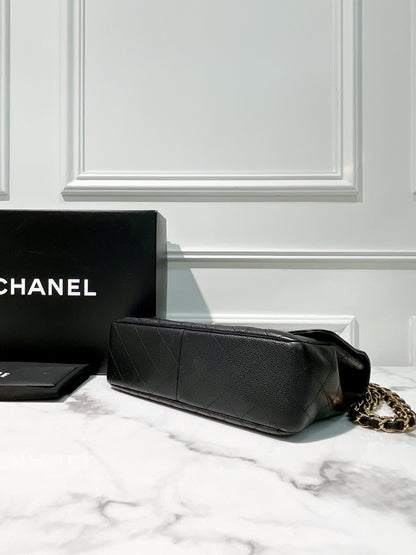 CHANEL SINGLE FLAP JUMBO, Black/Gold