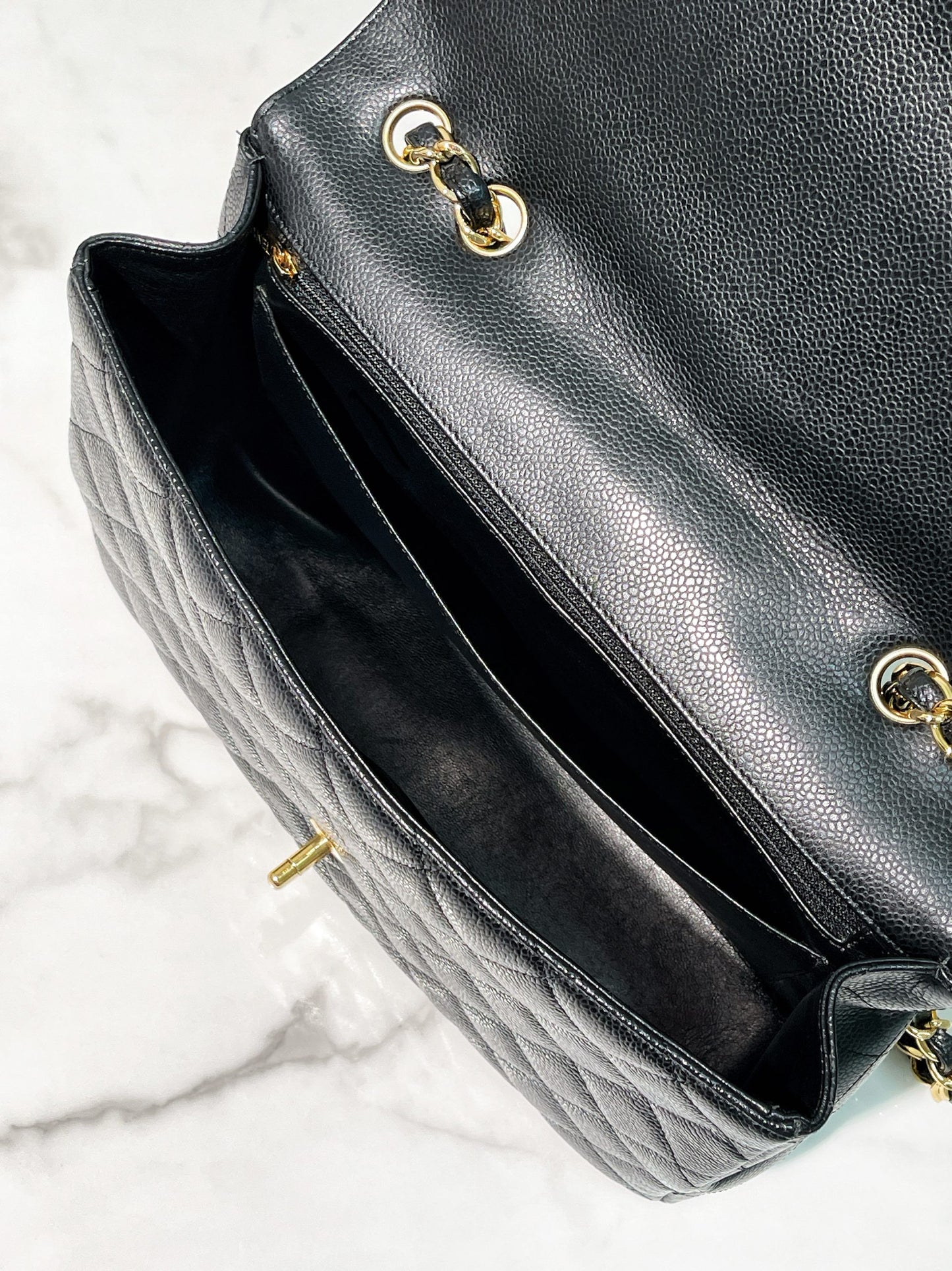 CHANEL SINGLE FLAP JUMBO, Black/Gold