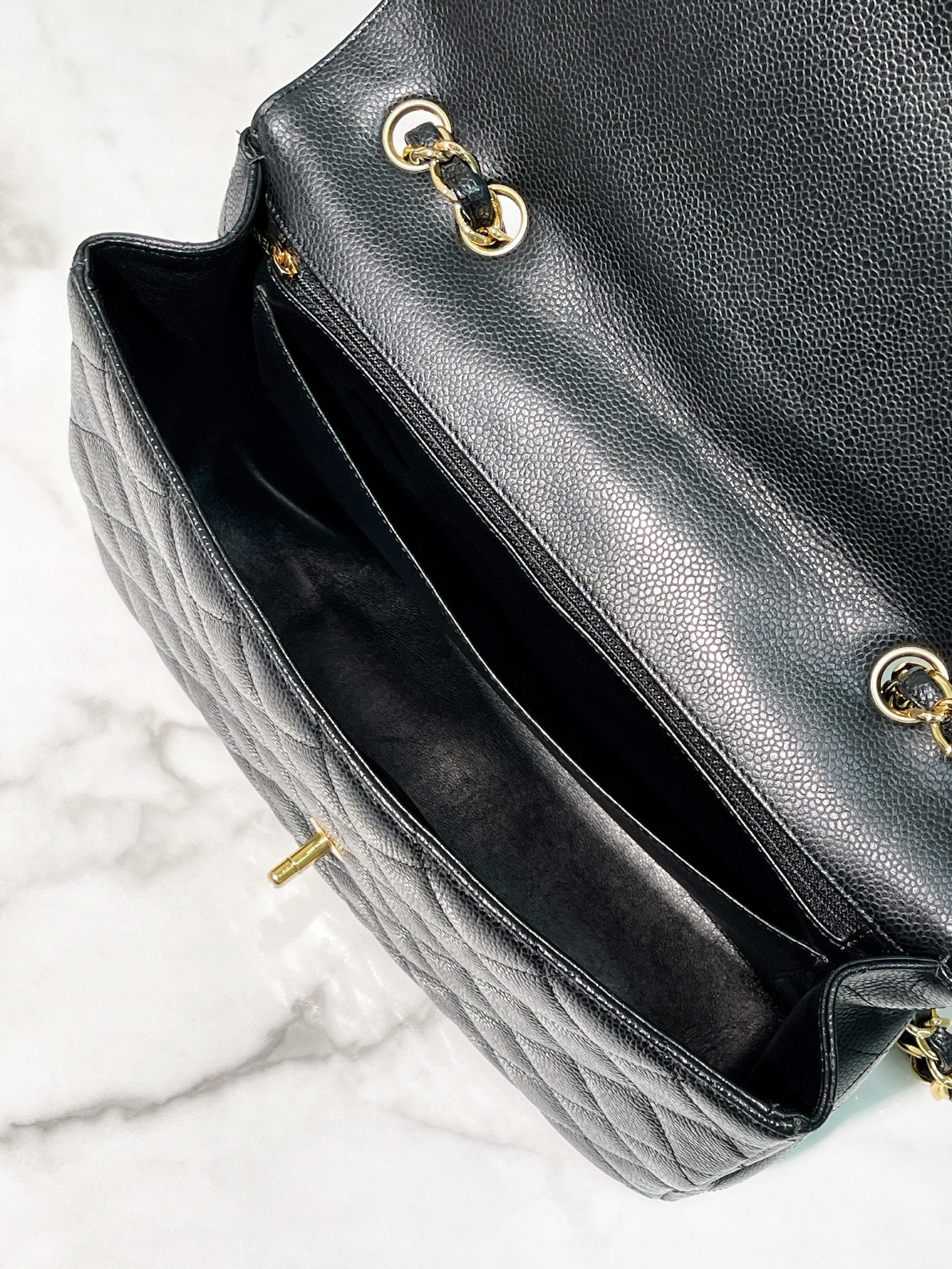 CHANEL SINGLE FLAP JUMBO, Black/Gold