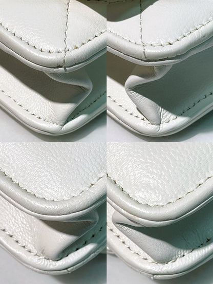 CHANEL 19 WOC, White/Gold