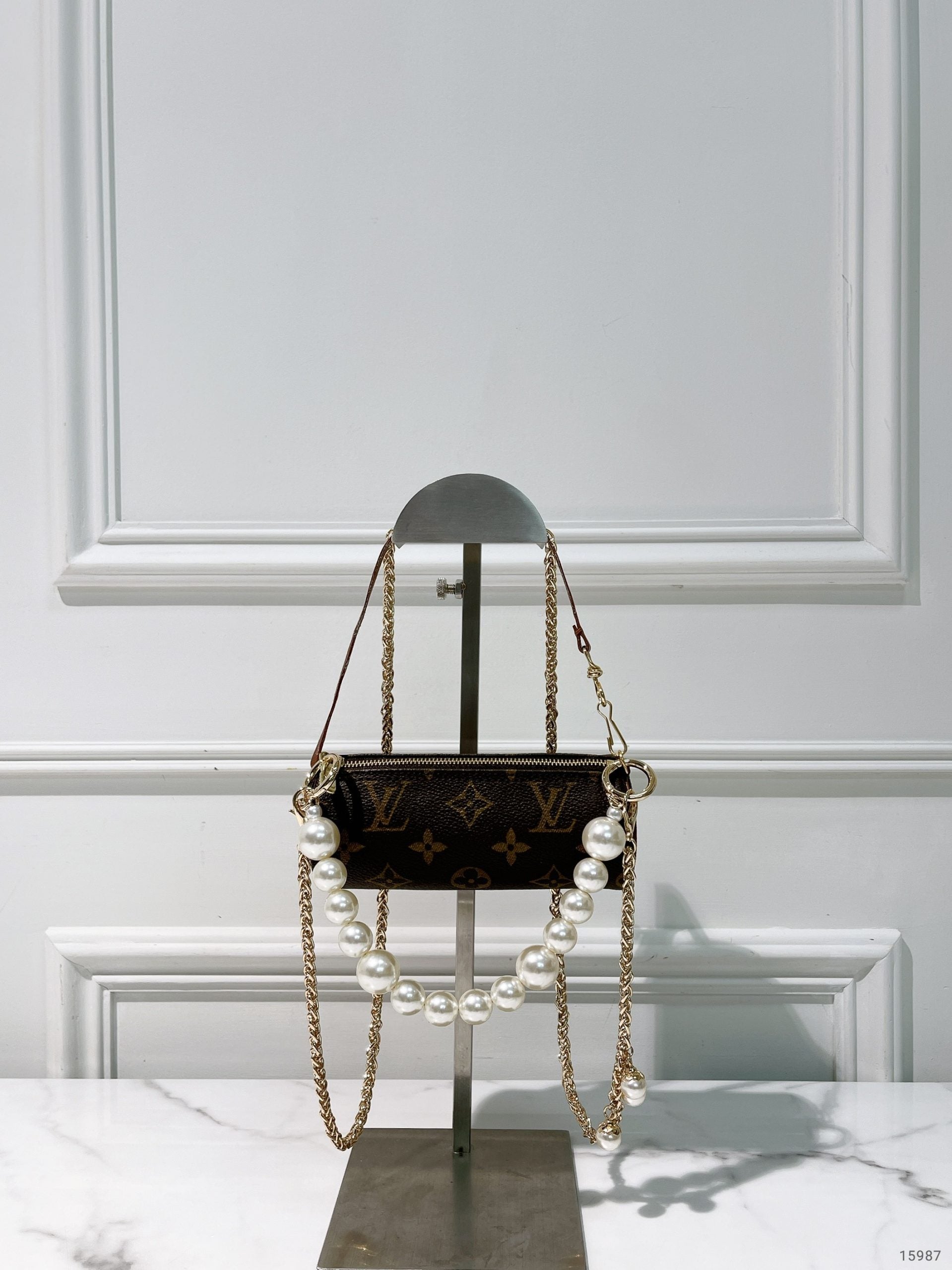 LV VINTAGE ROLLER, Monogram