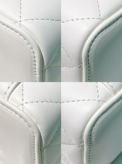 CHANEL VANITY CASE, White/Gold