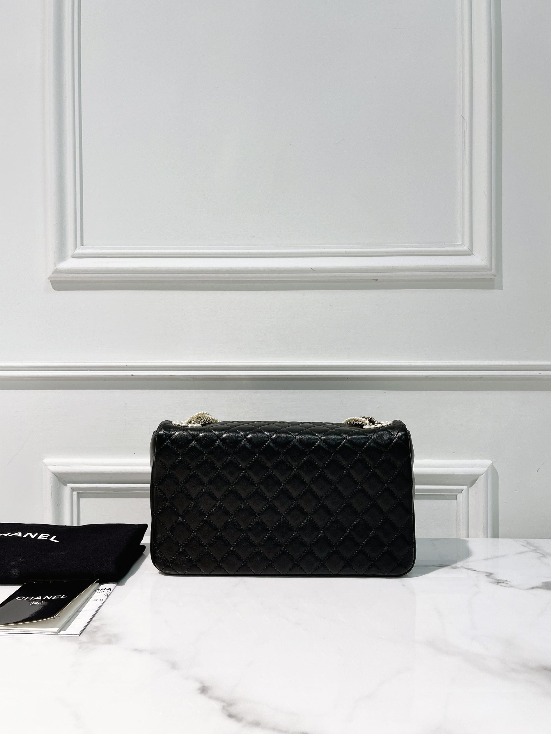 CHANEL WESTMINSTER FLAP, Black/Gold