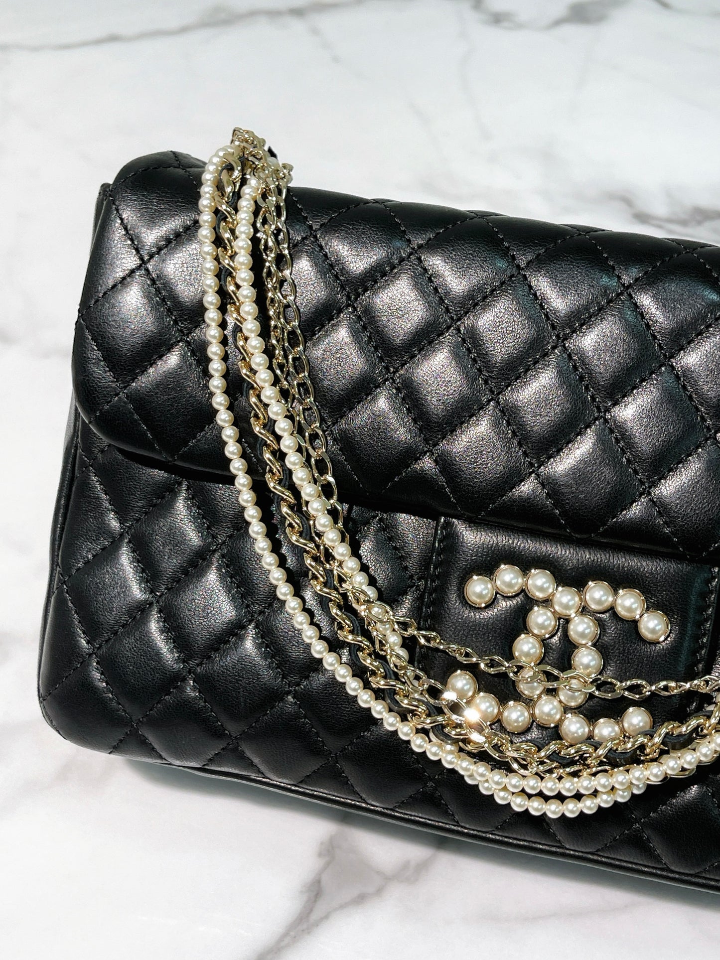 CHANEL WESTMINSTER FLAP, Black/Gold