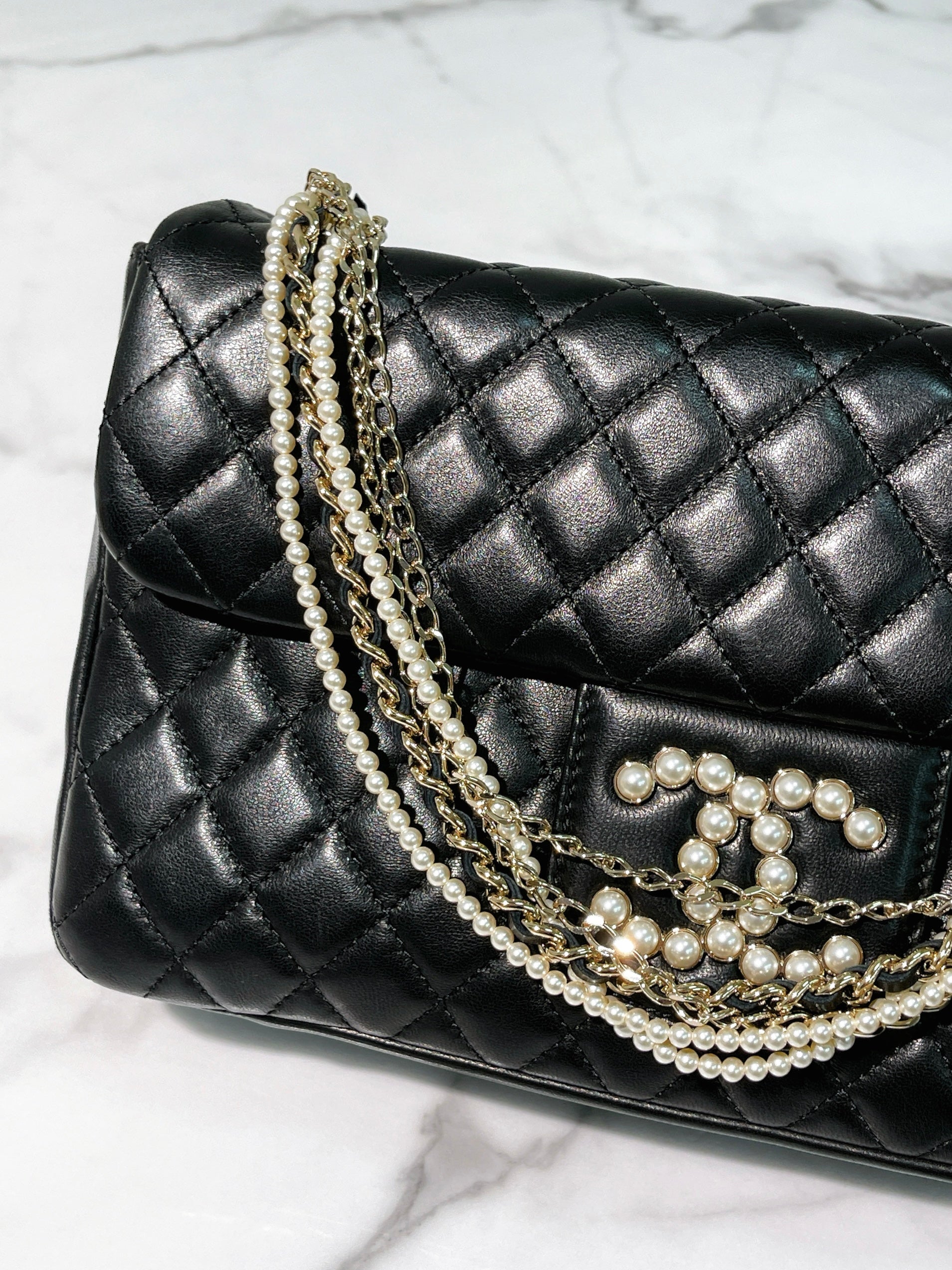 CHANEL WESTMINSTER FLAP, Black/Gold