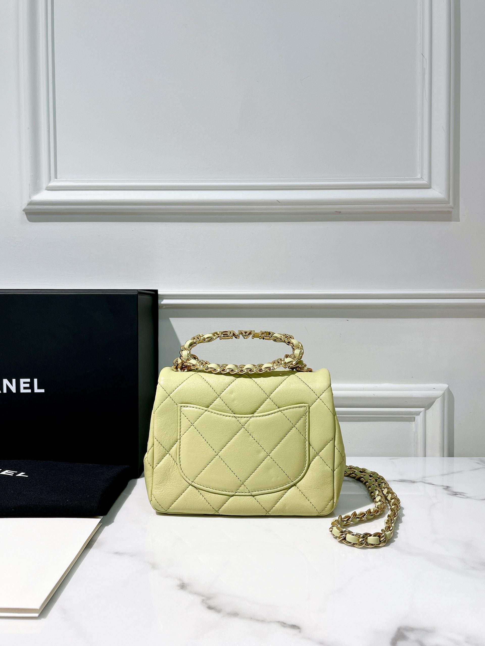 CHANEL 23C MINI SQUARE FLAP, Green/Gold