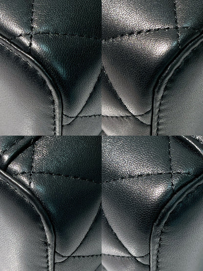 CHANEL 23C VANITY CASE, Black/Gold