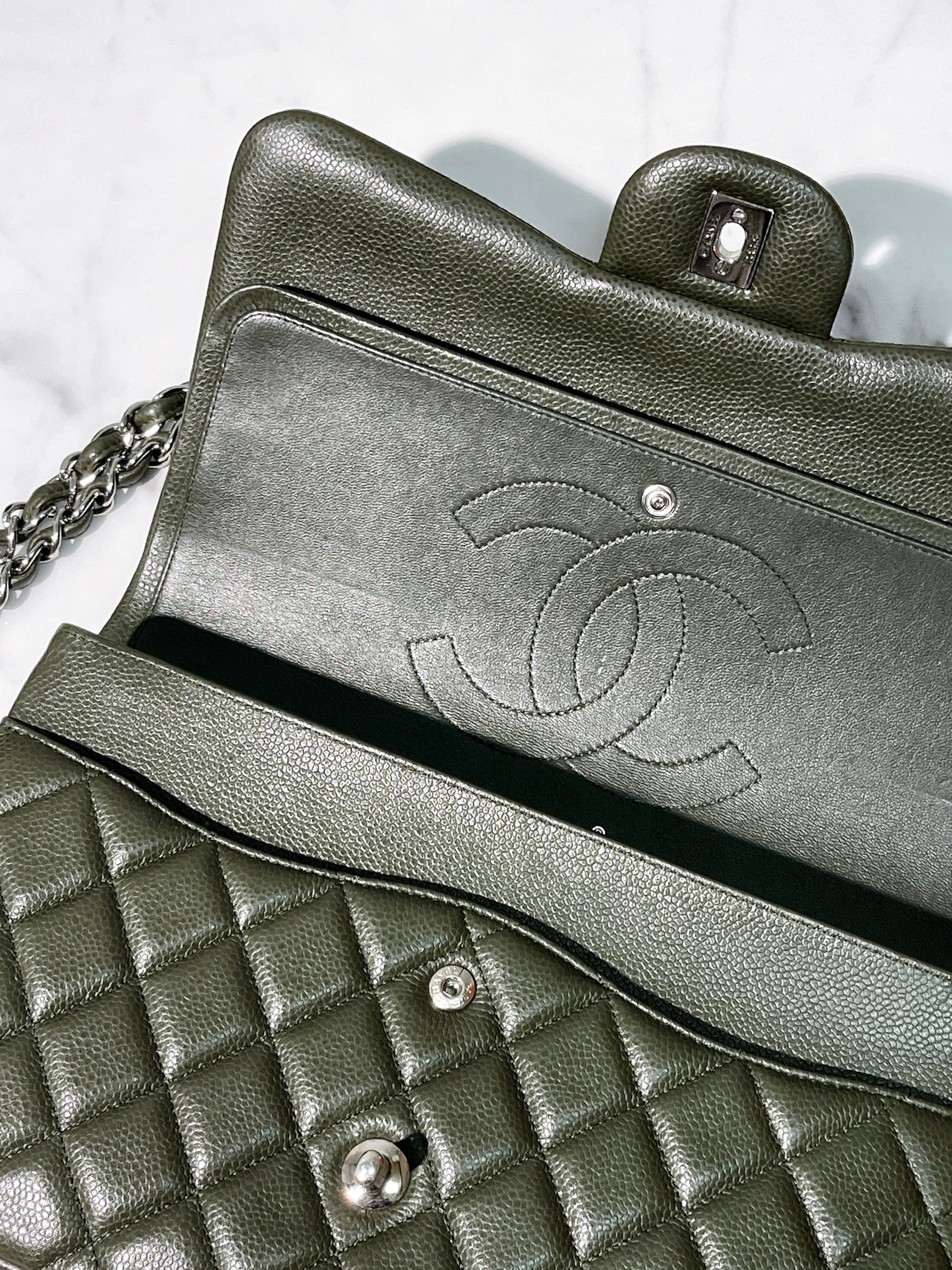 CHANEL JUMBO CLASSIC FLAP, Green/Silver