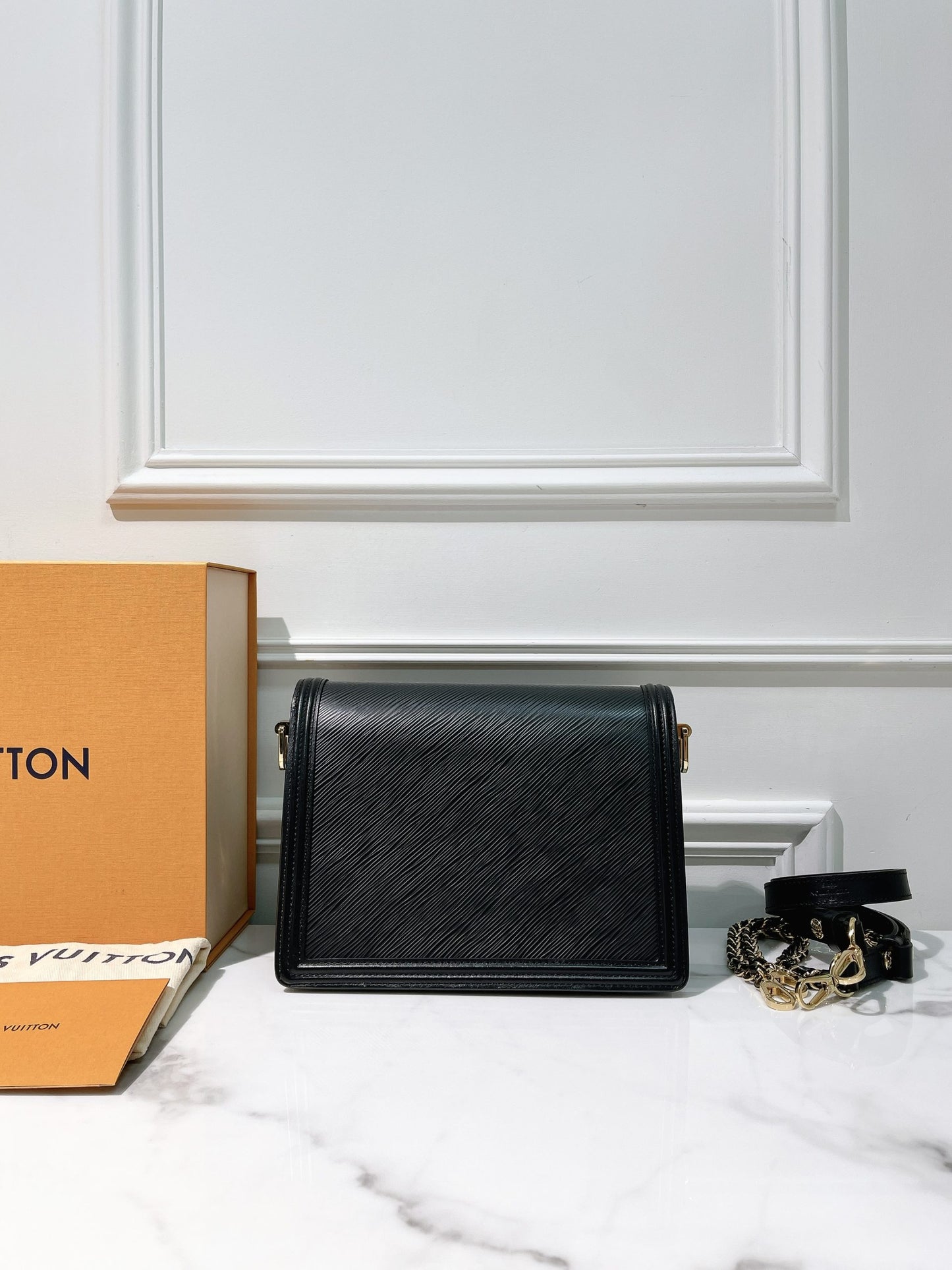 LV DAUPHINE MM, Black/Gold