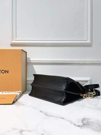 LV DAUPHINE MM, Black/Gold
