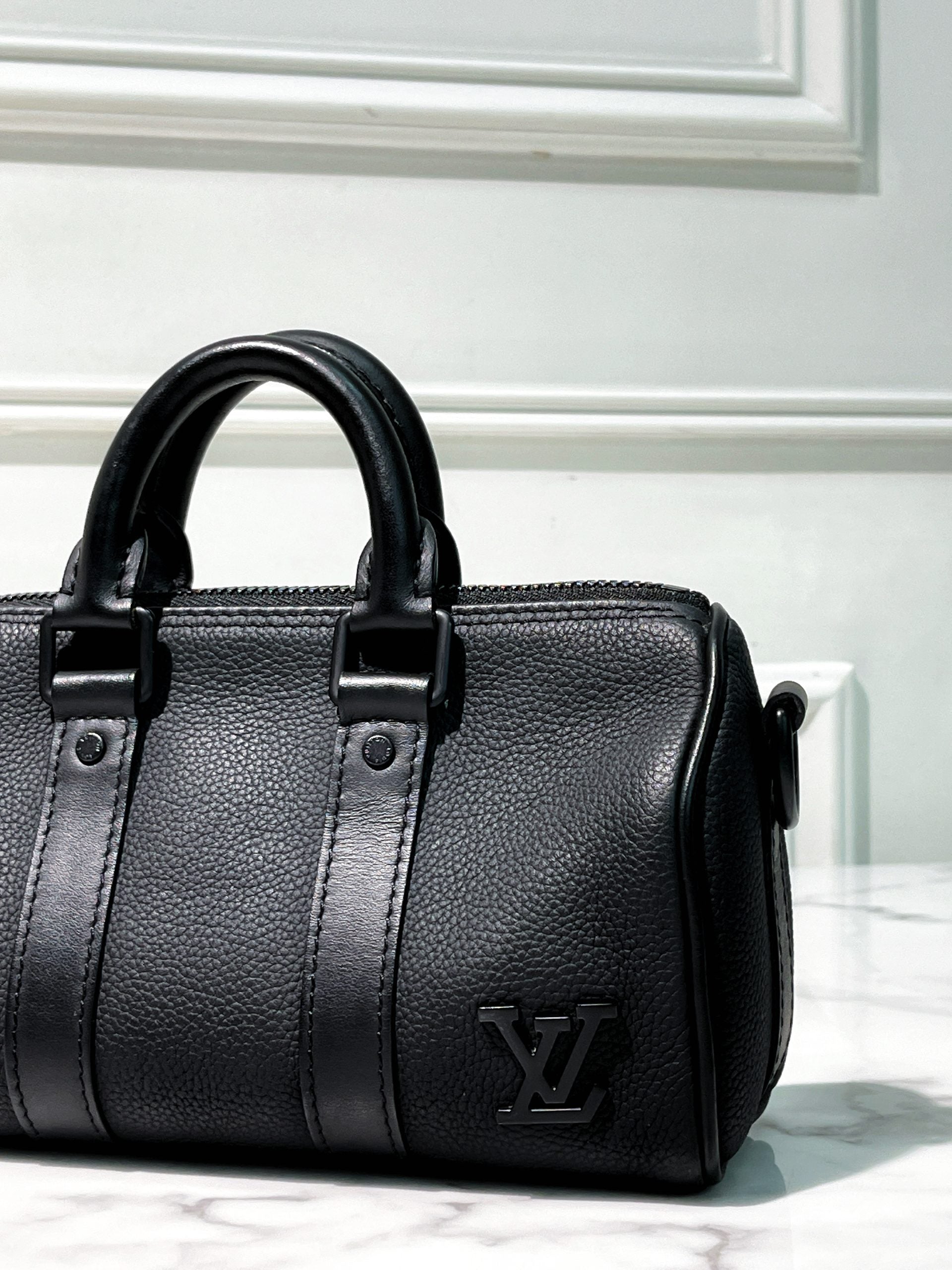 LV KEEPALL XS, So Black