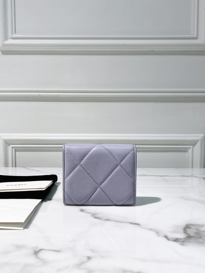 CHANEL 19 CARD HOLDER, Purple/Gold