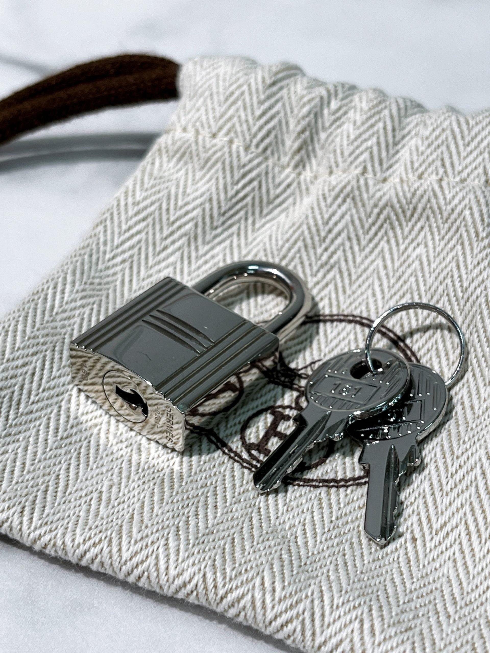 HERMES PICOTIN 18, Rouge Sellier/Anemone/Silver