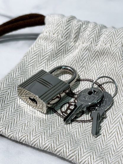 HERMES PICOTIN 18, Rouge Sellier/Anemone/Silver