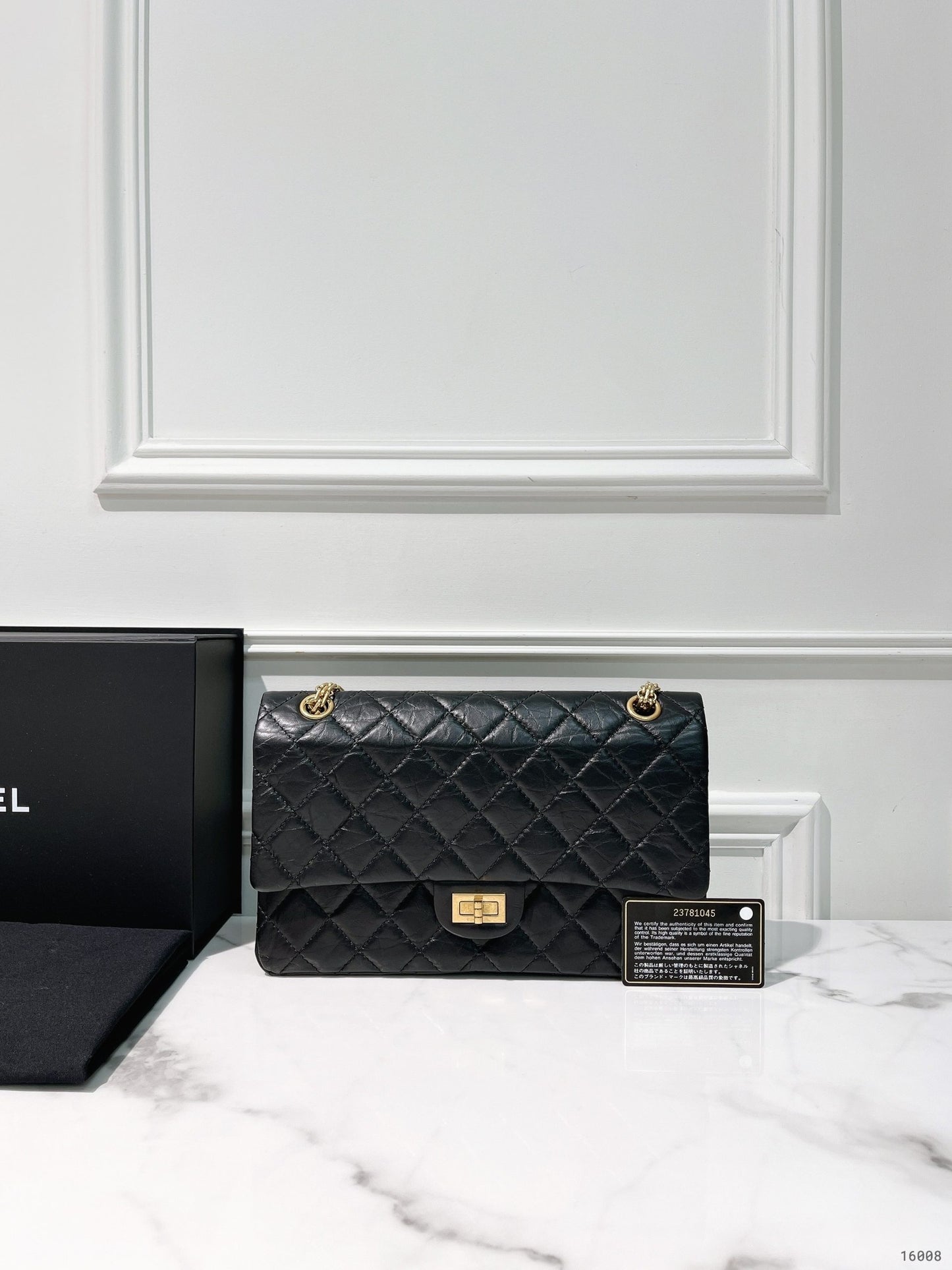 CHANEL 2.55 LARGE, Black/Gold
