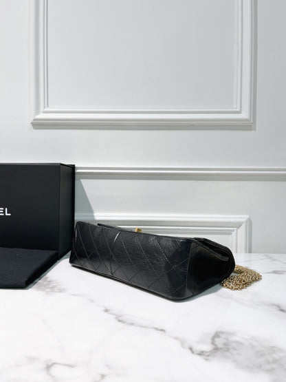 CHANEL 2.55 LARGE, Black/Gold