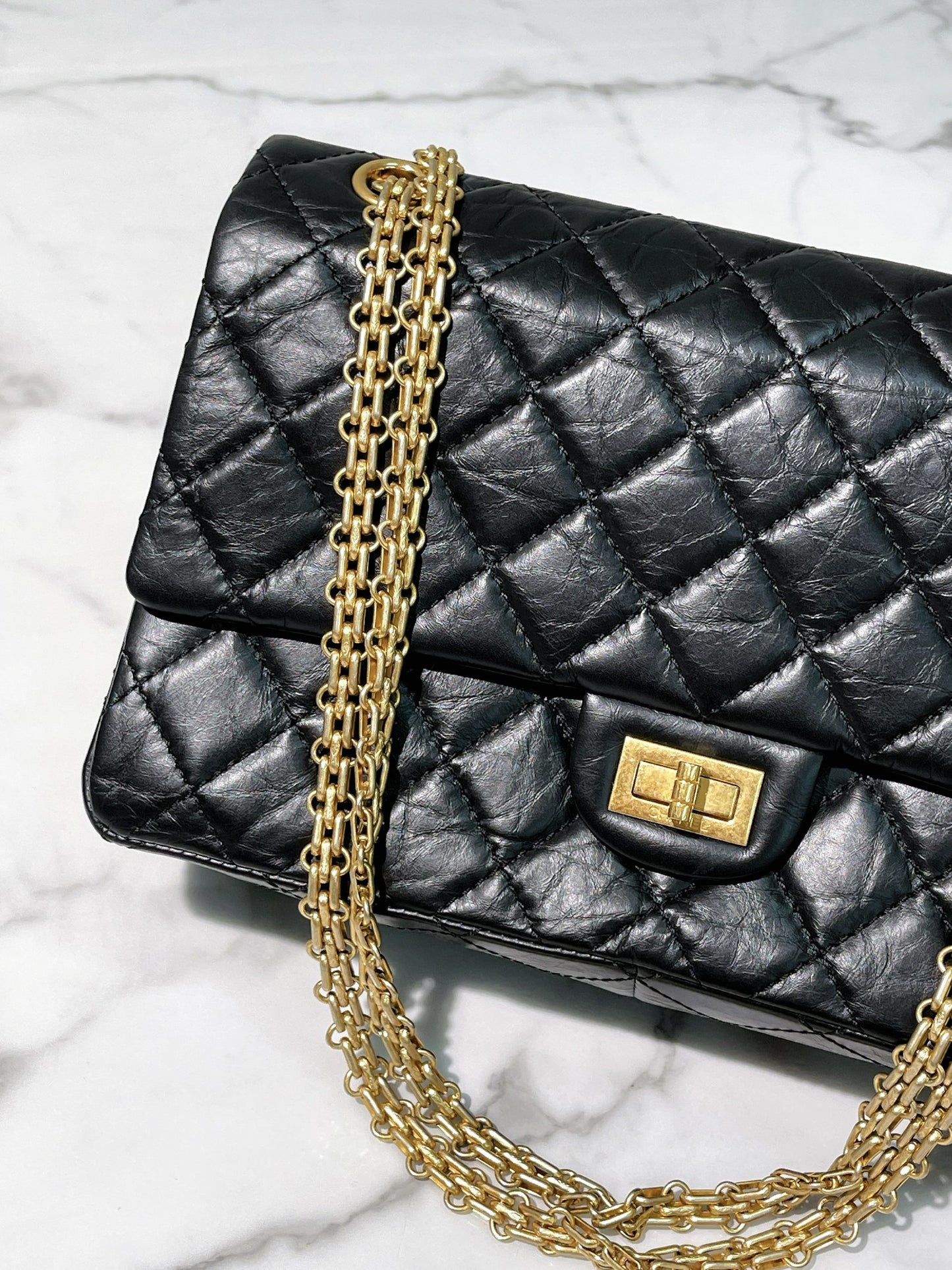 CHANEL 2.55 LARGE, Black/Gold