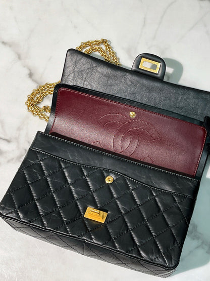 CHANEL 2.55 LARGE, Black/Gold