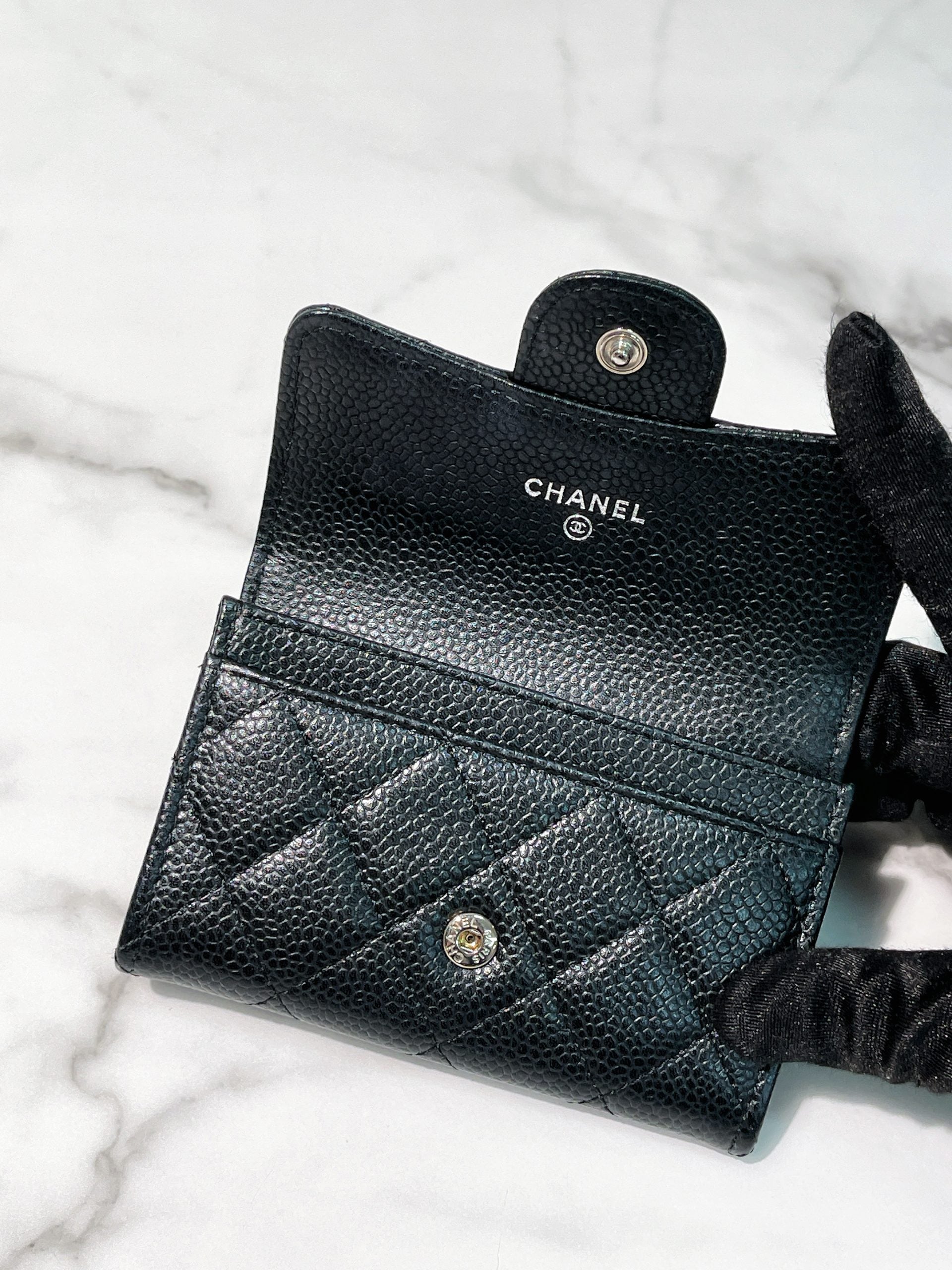 CHANEL CLASSIC CARD HOLDER, Black/Silver