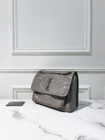 YSL NIKI MEDIUM, Gray/Silver