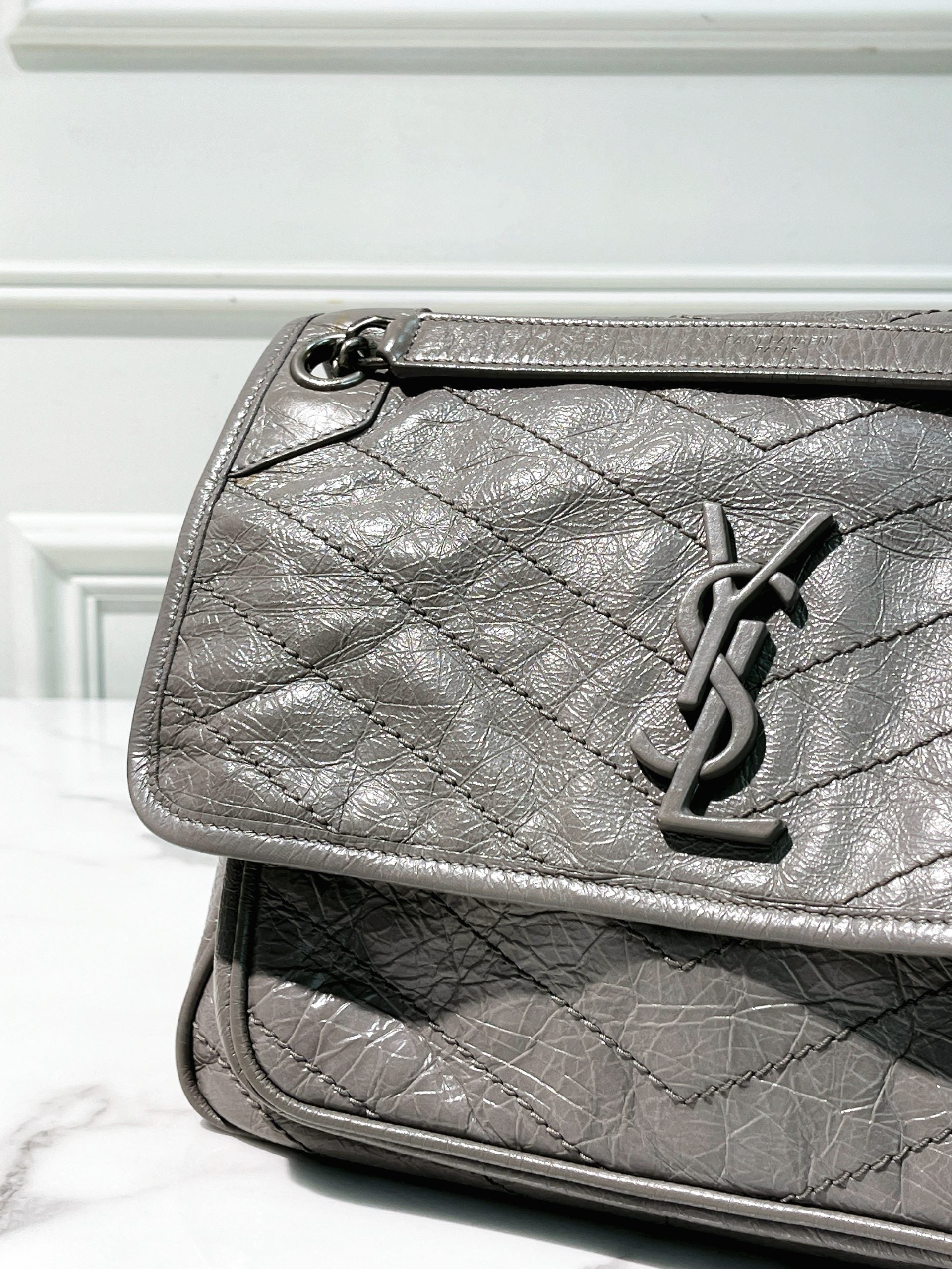 YSL NIKI MEDIUM, Gray/Silver