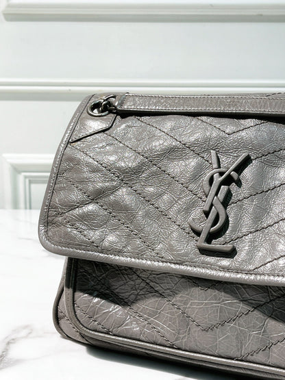 YSL NIKI MEDIUM, Gray/Silver