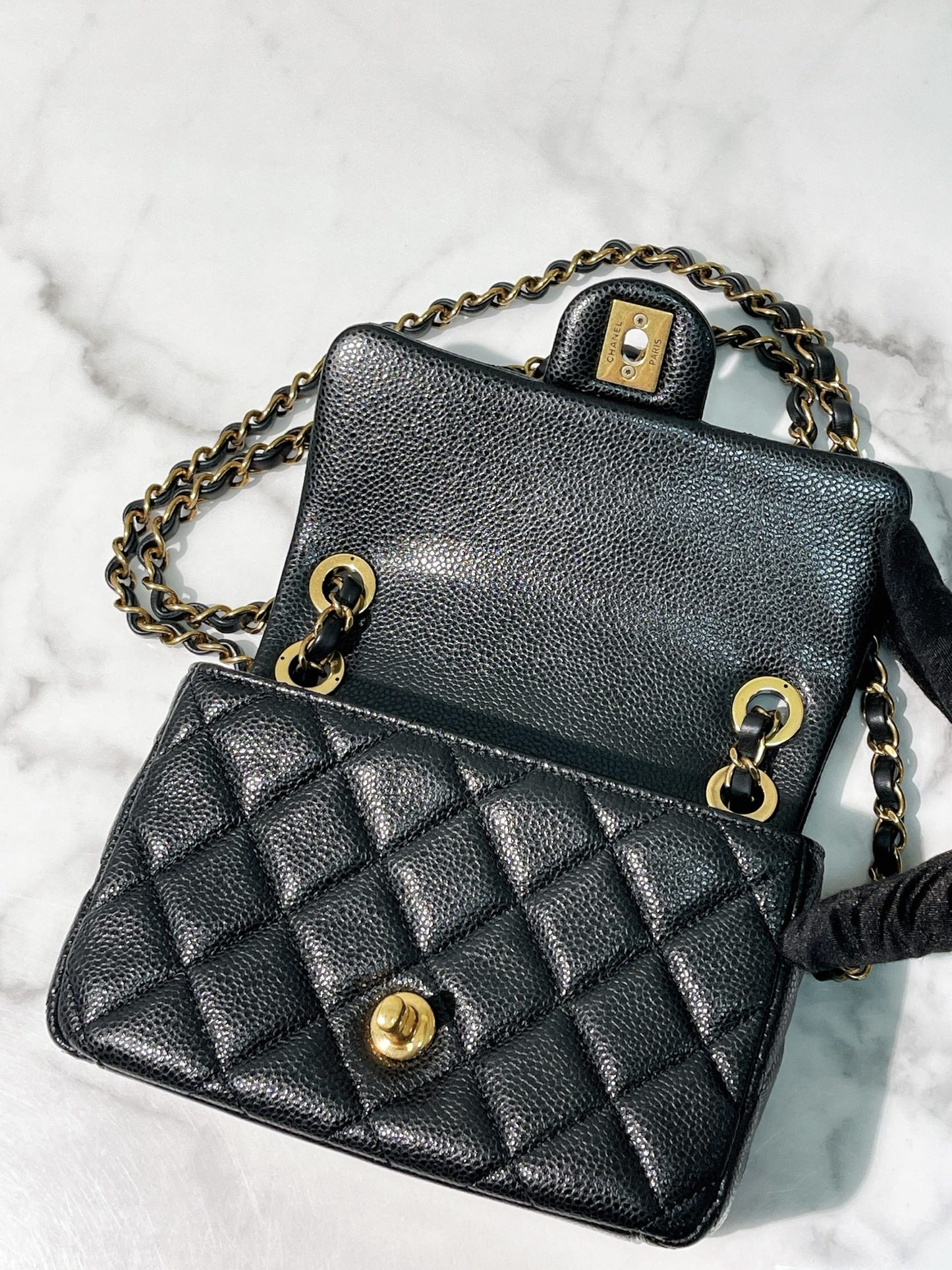 CHANEL 24B MINI SQUARE, Black/Gold