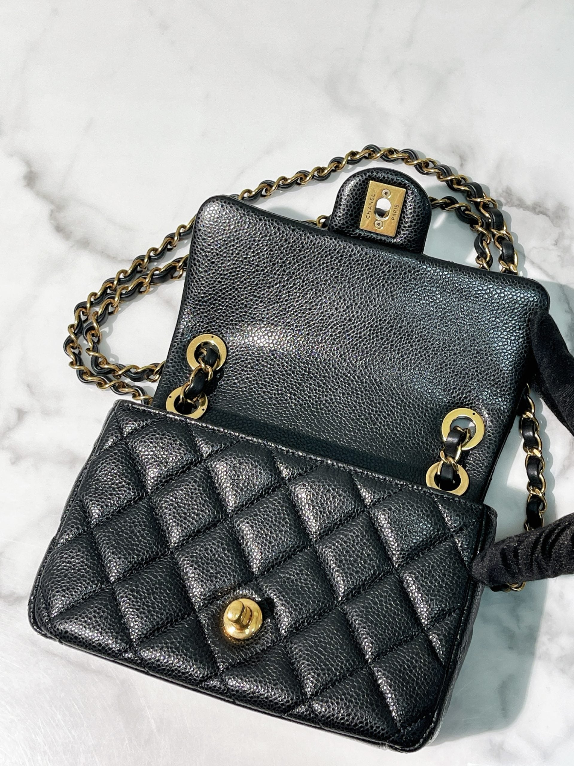 CHANEL 24B MINI SQUARE, Black/Gold
