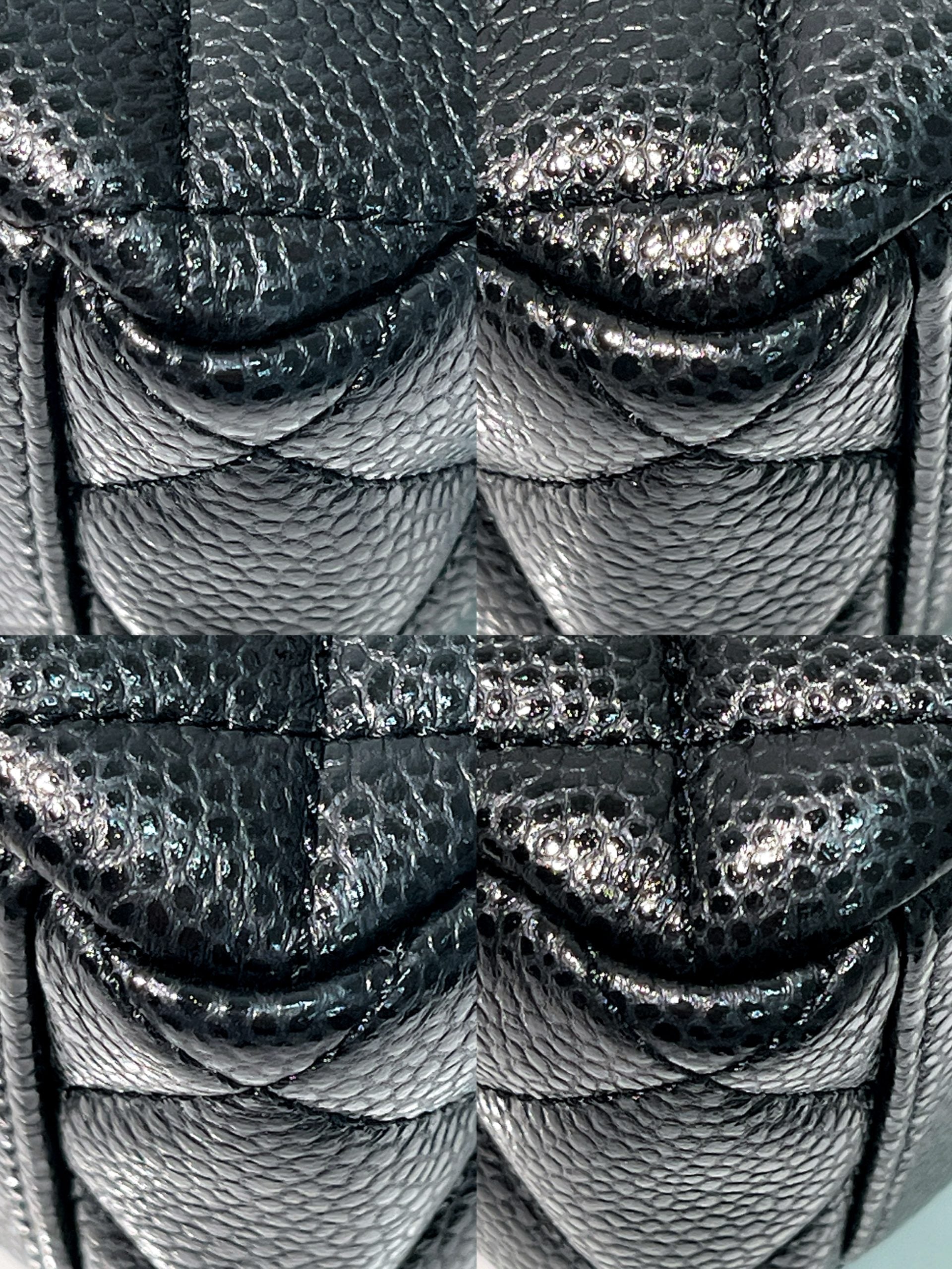 CHANEL 24B MINI SQUARE, Black/Gold