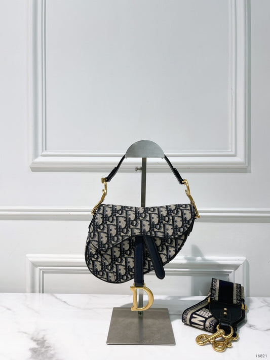 DIOR SMALL SADDLE