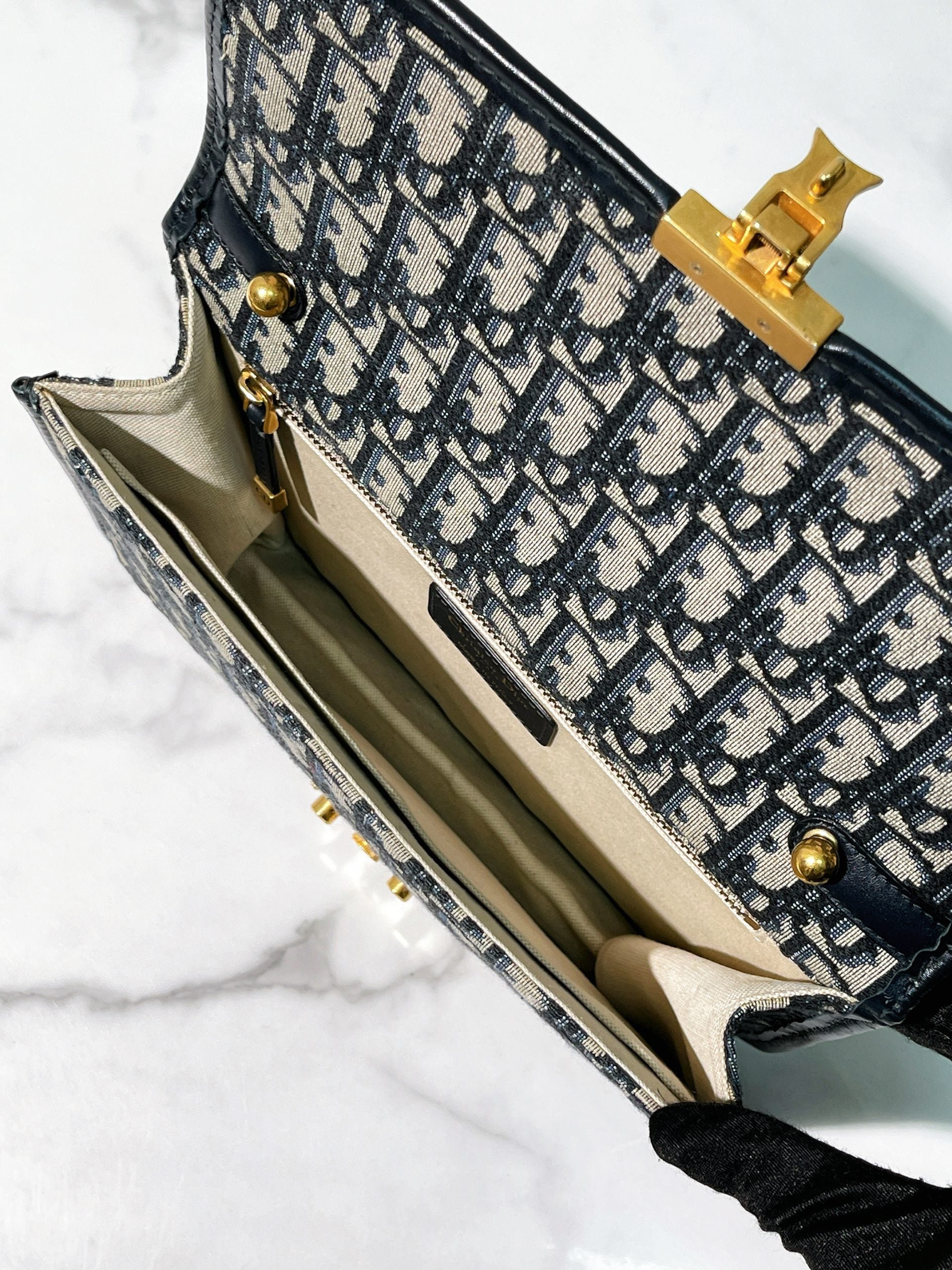 DIOR ADDICT MESSENGER BAG