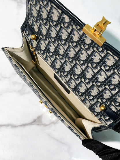 DIOR ADDICT MESSENGER BAG