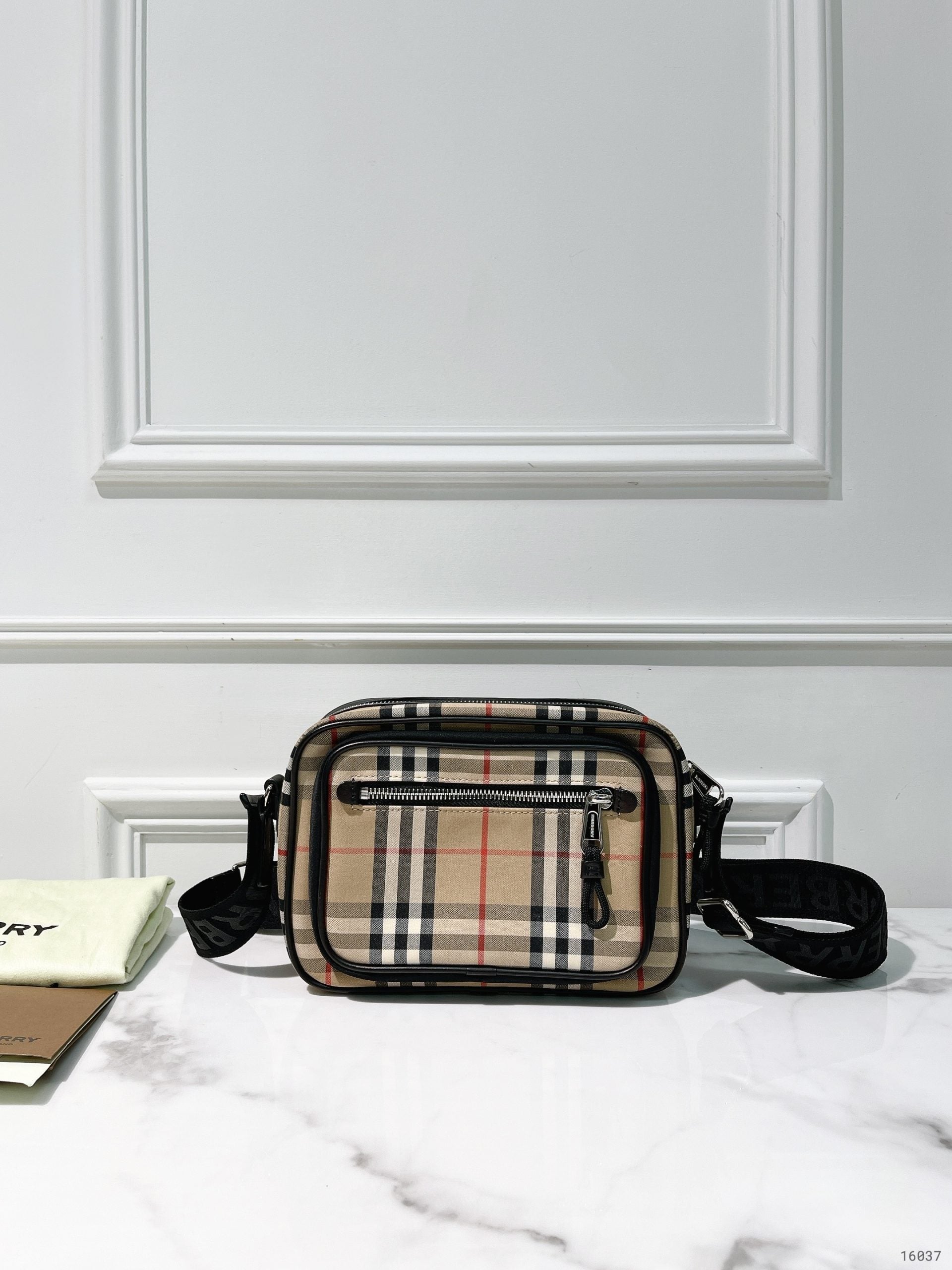 BURBERRY CAMERA BAG
