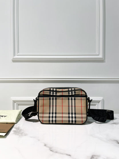 BURBERRY CAMERA BAG