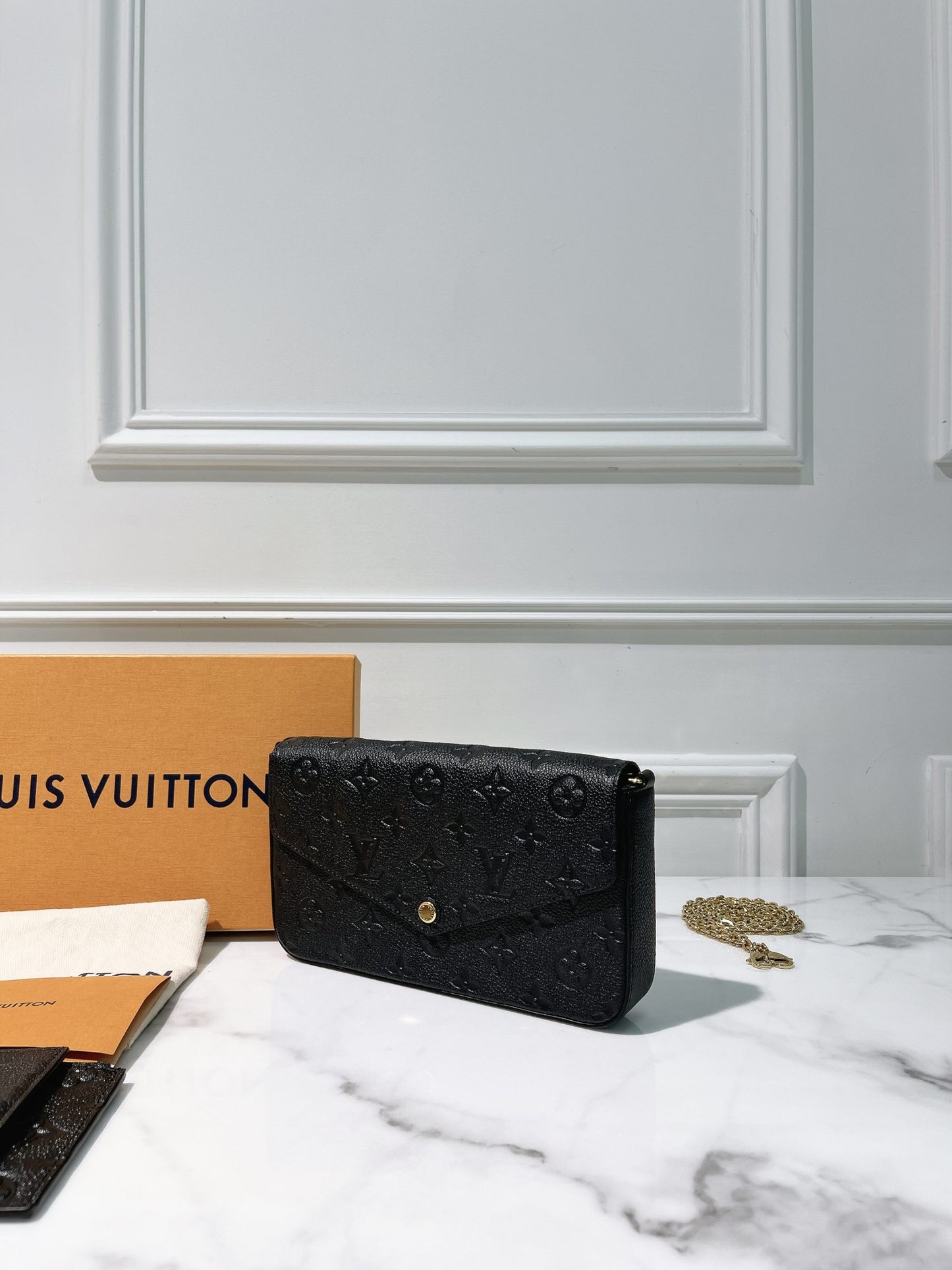 LV FELICIE POCHETTE, Black/Gold