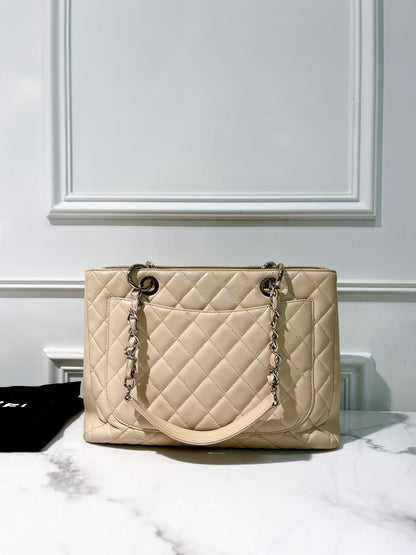 CHANEL GRAND SHOPPING TOTE, Beige/Silver