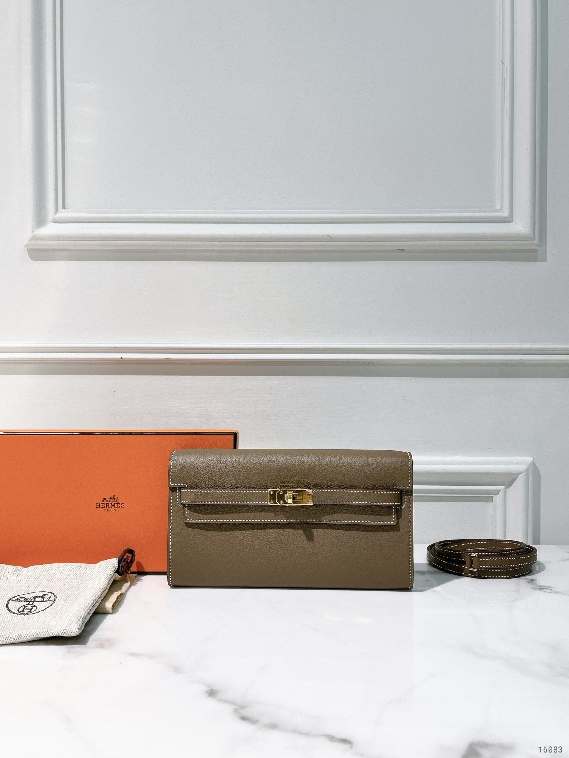 HERMES KELLY TO GO, Etoupe/Gold