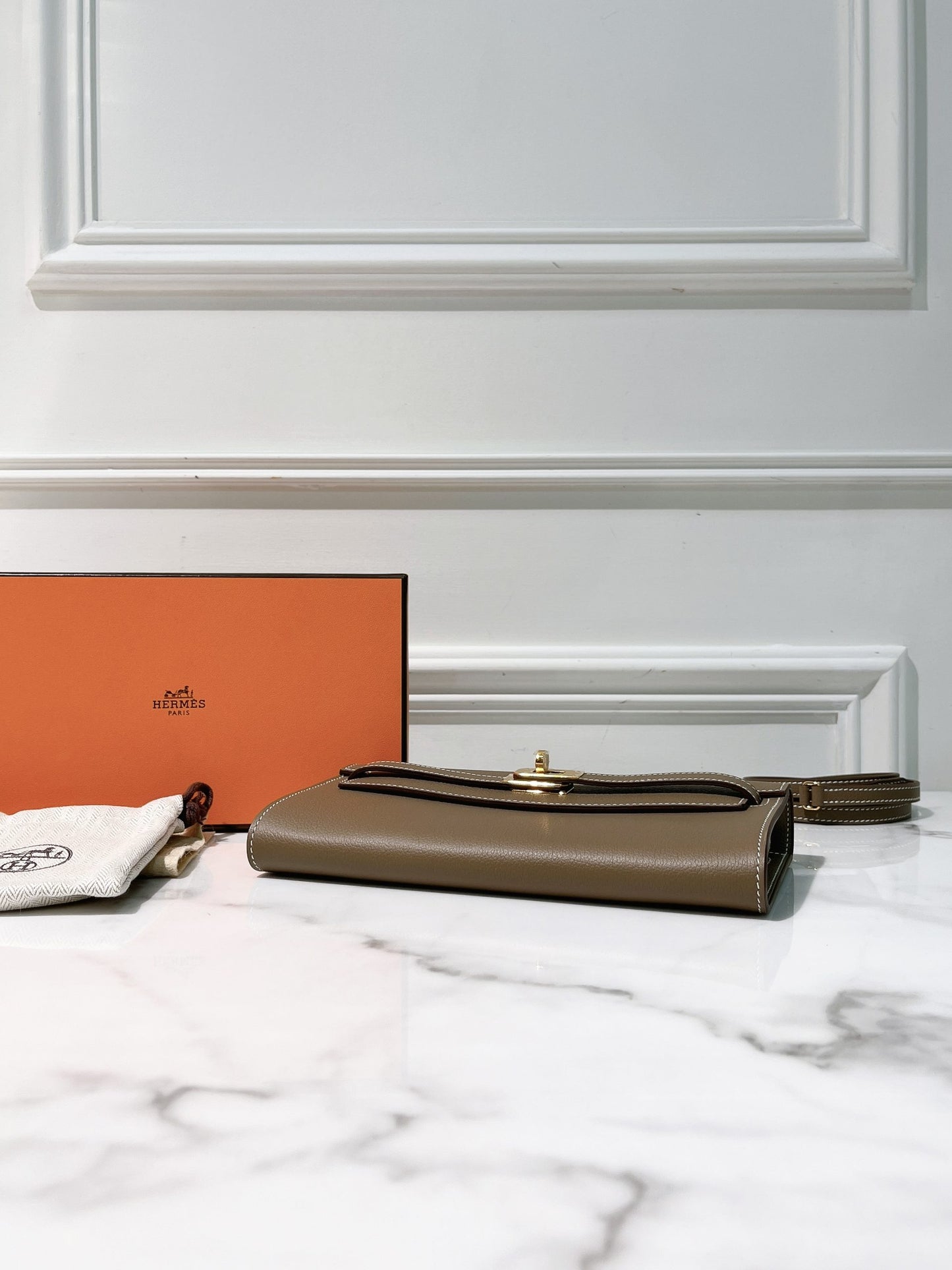 HERMES KELLY TO GO, Etoupe/Gold